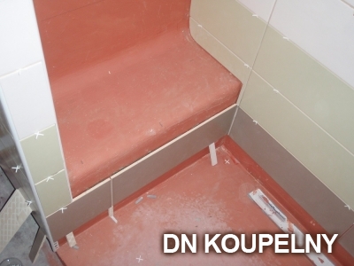 47-695-sedacka-do-sprchy-v-panelakove-koupelne-ostrava-small.jpg